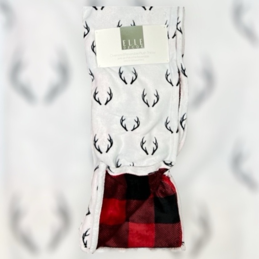 Elle - ‘Antlers & Plaid’ reversible plush throw. 50” x 70” NWT Firm! *Last One